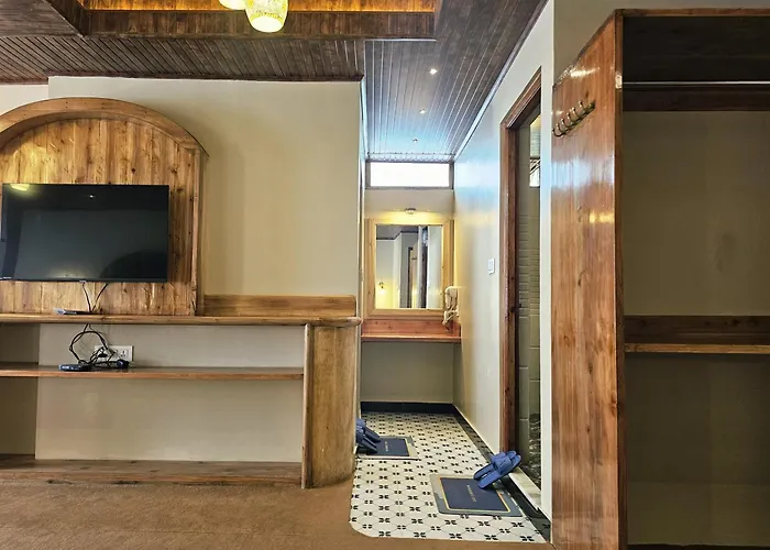 Hotel Golden Orchid